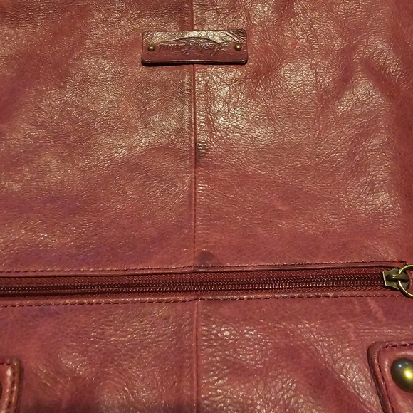 Lucky Brand red wine crossbody. - Picture 3 of 16